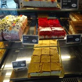 Juhász Cukrászda - Gyöngyház Plaza Gyöngyös - Étel/ital