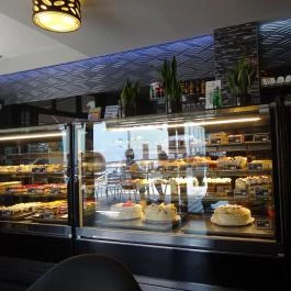 Juhász Cukrászda - Gyöngyház Plaza Gyöngyös - Belső