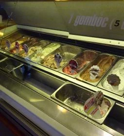 Juhász Cukrászda - Petőfi Sándor utca