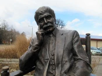 Juhász Ferenc szobor Biatorbágy