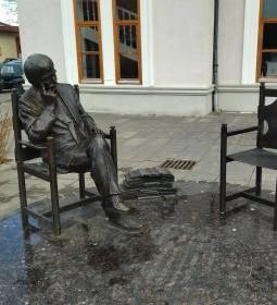 Juhász Ferenc szobor