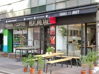 Juicy + Budapest Bagel Budapest