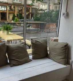 Juicy + Budapest Bagel