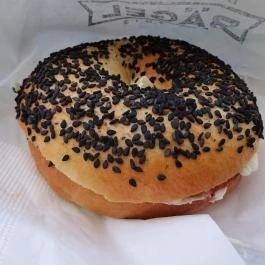 Juicy + Budapest Bagel Budapest - Étel/ital