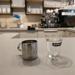 K Galéria Kávézó Budapest - Étel/ital