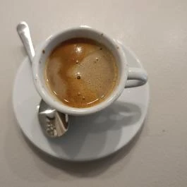 K Galéria Kávézó Budapest - Étel/ital