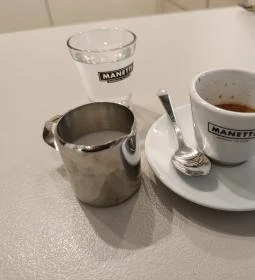 K Galéria Kávézó