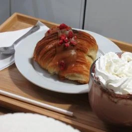 K30 Art Cafe Budapest - Étel/ital