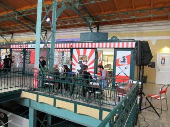 Kacha a Holdon - Belvárosi Piac Budapest