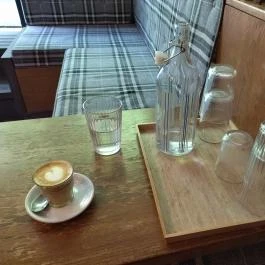 Kaffeine Espresso Bar - Lövőház utca Budapest - Étel/ital