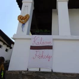 Kalácsos Pékség Hollókő - Külső kép