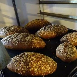 Kalácsos Pékség Hollókő - Étel/ital