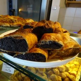 Kalácsos Pékség Hollókő - Étel/ital