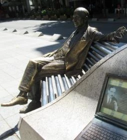 Kálmán Imre szobra