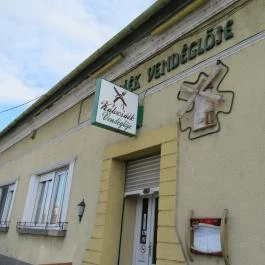 Kalocsáék Malom Vendéglője, Cegléd - Külső kép