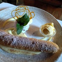 Kalóz Fregatt Étterem Tata - Étel/ital