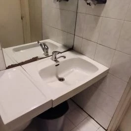 Kalóz Fregatt Étterem Tata - Mosdó