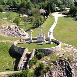 Kálvária-domb, Tata - Egyéb