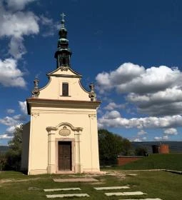 Kápolna a Kálvária-dombon