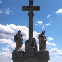 Kálvária-szoborcsoport, Tata - Egyéb