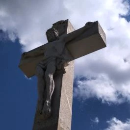 Kálvária-szoborcsoport, Tata - Egyéb