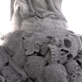 Kálvária-szoborcsoport, Tata - Egyéb