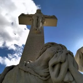 Kálvária-szoborcsoport, Tata - Egyéb