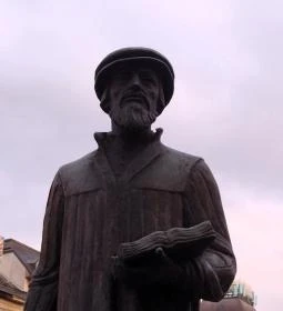 Kálvin János szobor