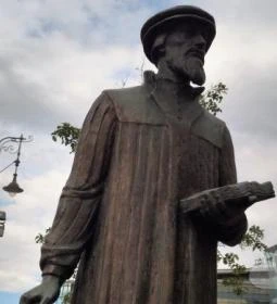 Kálvin János szobor