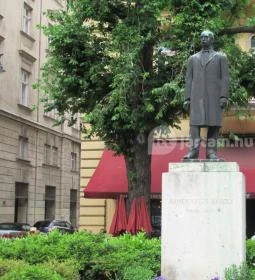 Kamermayer Károly szobra