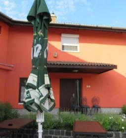 Kami Kisvendéglője