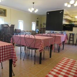 Kami Kisvendéglője Budapest - Belső