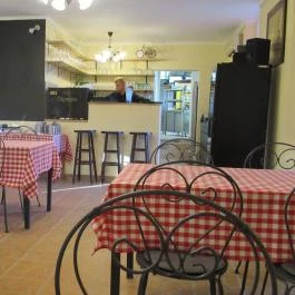 Kami Kisvendéglője Budapest - Belső