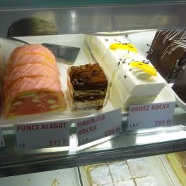 Kapitány Cukrászda Kiskunlacháza - Étel/ital