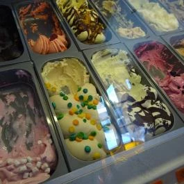 Kapitány Cukrászda Kiskunlacháza - Étel/ital