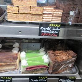 Kapitány Cukrászda & Pékség Budapest - Étel/ital