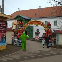 Karácsonyház, Gödöllő - Egyéb