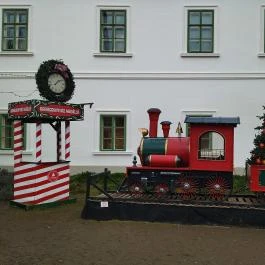 Karácsonyház, Gödöllő - Egyéb