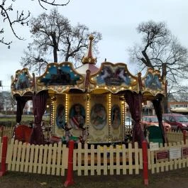 Karácsonyház, Gödöllő - Egyéb