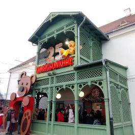 Karácsonyház, Gödöllő - Egyéb