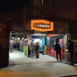 Karaván Udvar Budapest - Külső kép