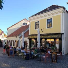Karnevál Kávéház és Gasztrobár, Szentendre - Külső kép