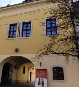 Kárpátia Borház Szaküzlet