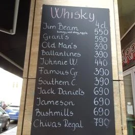 Kárpit Café Budapest - Külső kép