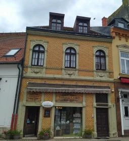 Kasléder Teaház & Kávézó