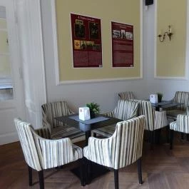 Kastély Catering & Cukrászda, Nagykovácsi - Belső