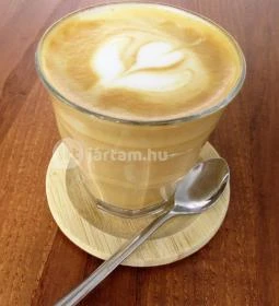 Kastner Kommunity Kávézó