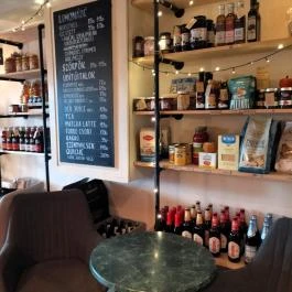 Katica Kávéház és Delikátesz Budapest - Belső