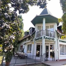 Kavalkád Étterem Gyöngyös - Külső kép