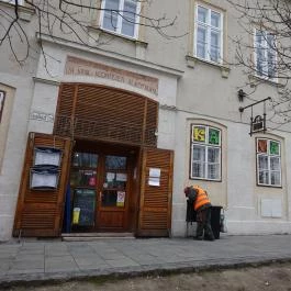 Kavalkád Music Pub, Székesfehérvár - Külső kép